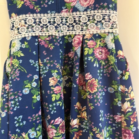IZ Byer Girl Floral Dress - Picture 3 of 5
